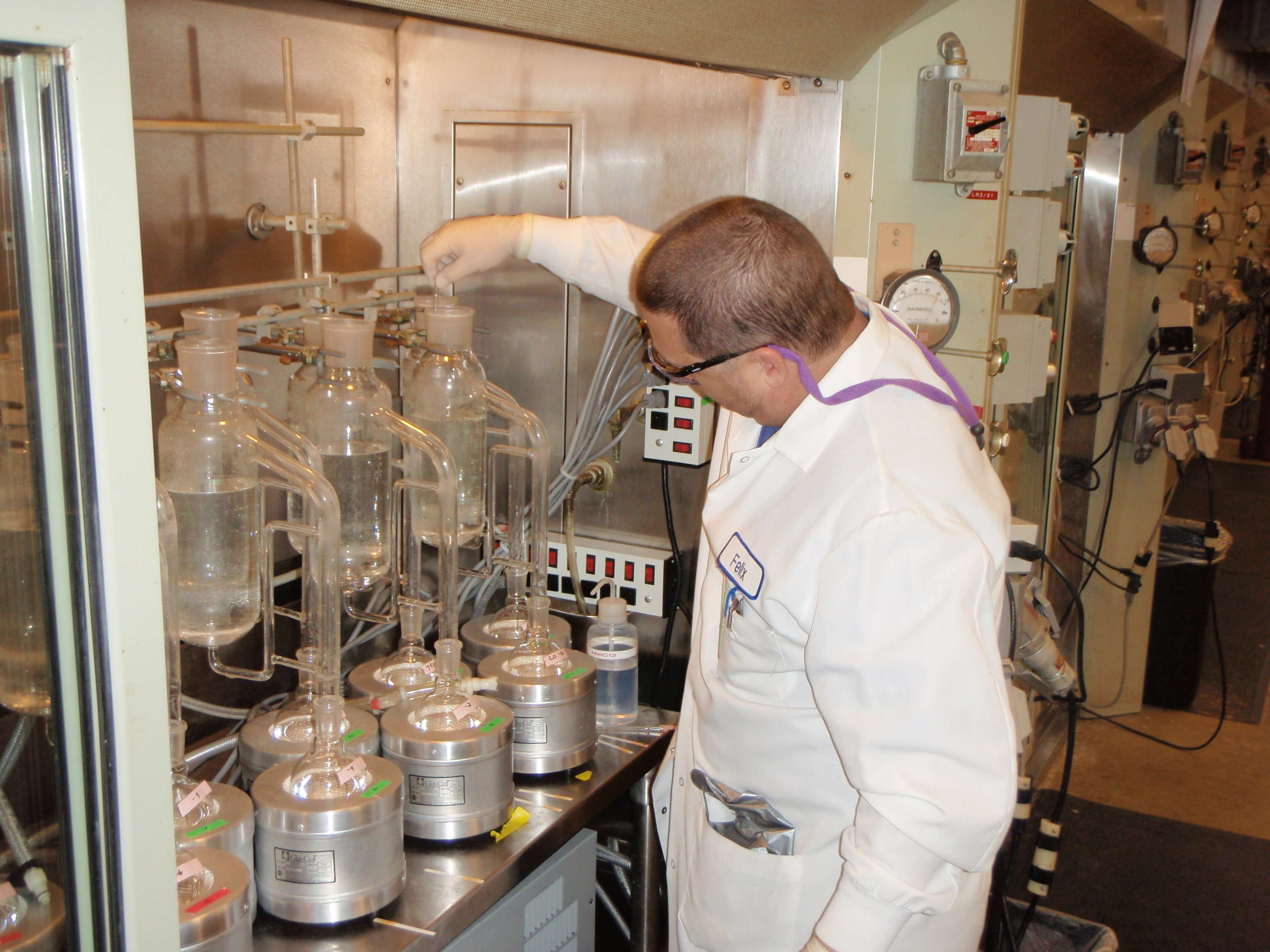 Environmental Lab protects local waters and public health Employee News